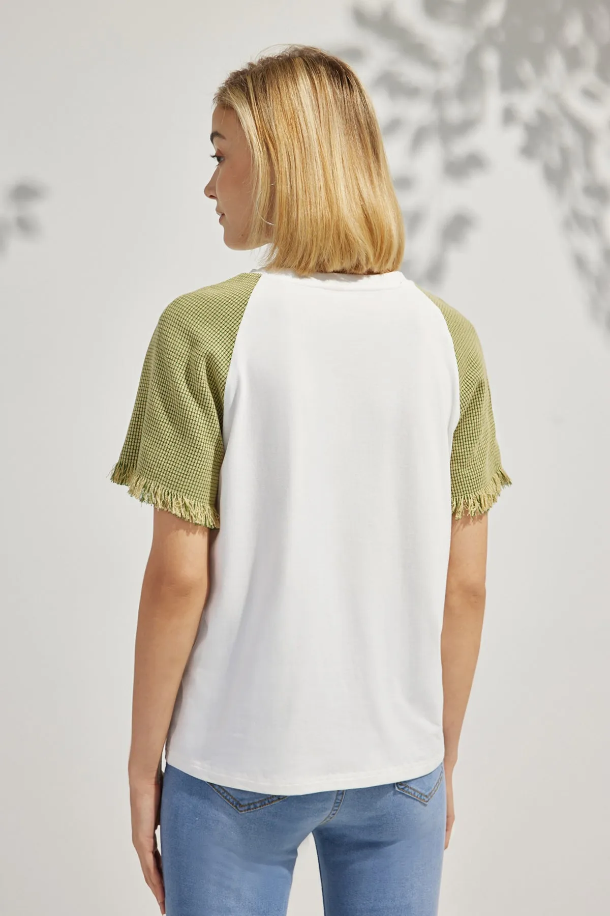 Chic  Colorblock Fringe Round Neck T-Shirt