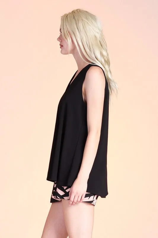 SLEEVELESS V-NECK TOP (BLACK)